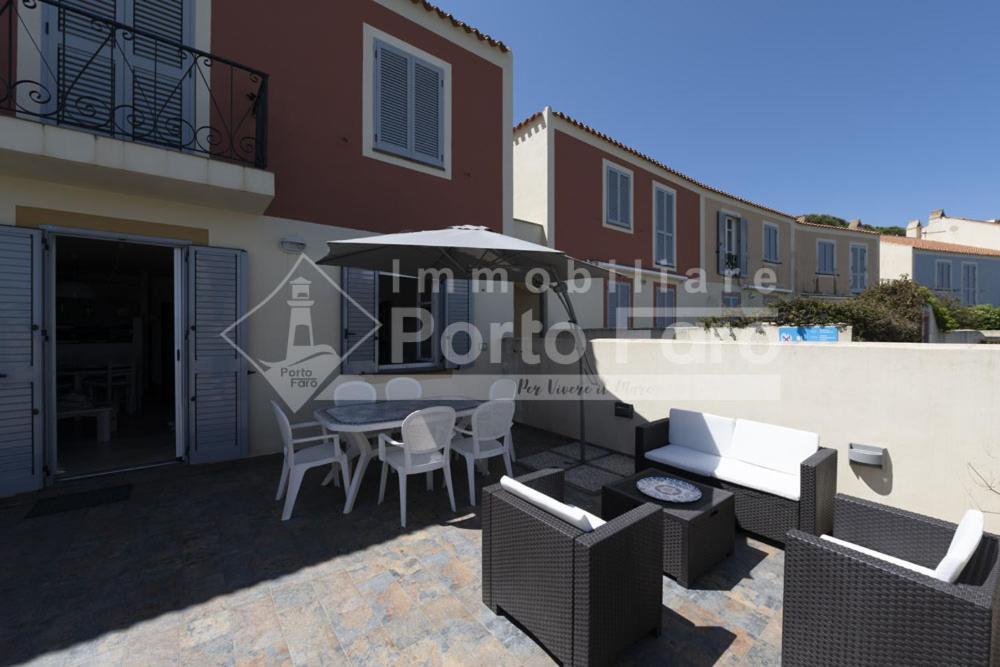 2 Pineta - Ampio Quadrilocale Sulla Spiaggia Di Porto Faro Palau Exterior photo